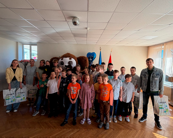 Поздравление детей с детского дома с 1 сентября