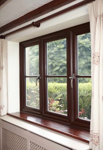 Лак акриловый для дерева MAV BRAVA ACRYL 43 полуглянцевый 3 л