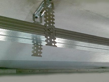 Подвес прямой 555х27х3х0,7 мм Ю-мет (П000006828)