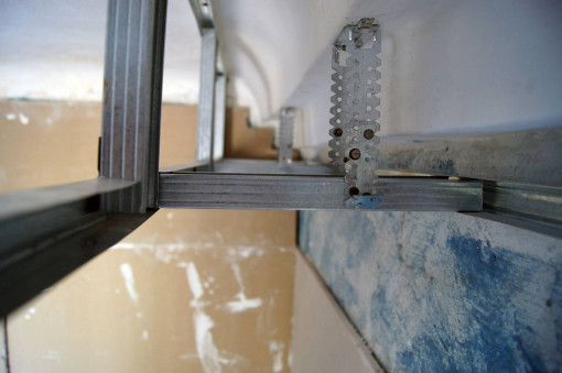 Подвес прямой 555х27х3х0,7 мм Ю-мет (П000006828)