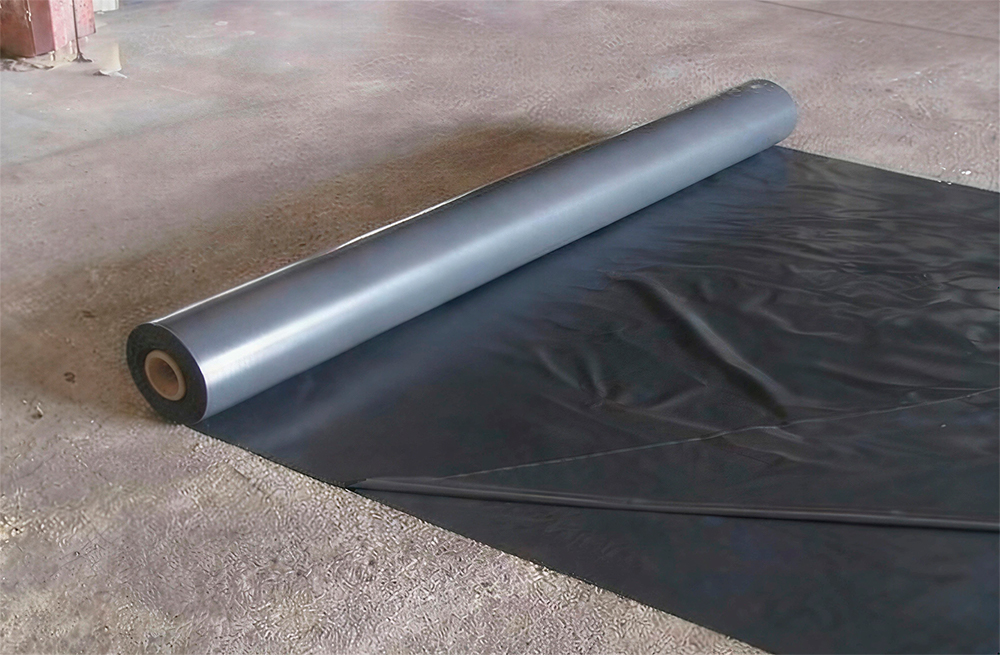 Вторичная пленка под стяжку черная фото